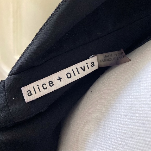 Alice + Olivia cowl neck metallic accent halter jumpsuit sz 8. - Picture 6 of 9